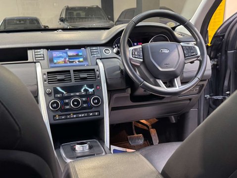 Land Rover Discovery Sport 2.0 Discovery Sport SE Tech TD4 Auto 4WD 5dr 6