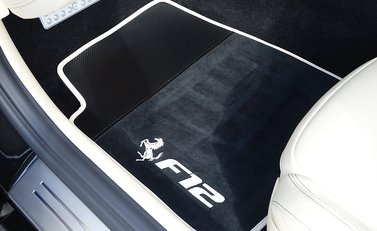 Ferrari F12 Berlinetta 21