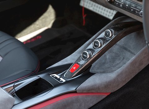 Ferrari 812 Superfast 17