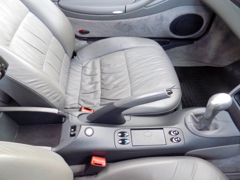 Porsche 911 CARRERA 4 19