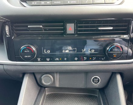 Nissan Qashqai 1.3 Qashqai Acenta Premium DiG-T MHEV 5dr 46
