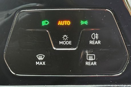 Volkswagen Golf ACTIVE TSI 29