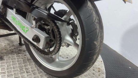 Yamaha FZ 600 2004 31K MOT RECENTLY SERVICED 600CC FULL LUGGAGE 9