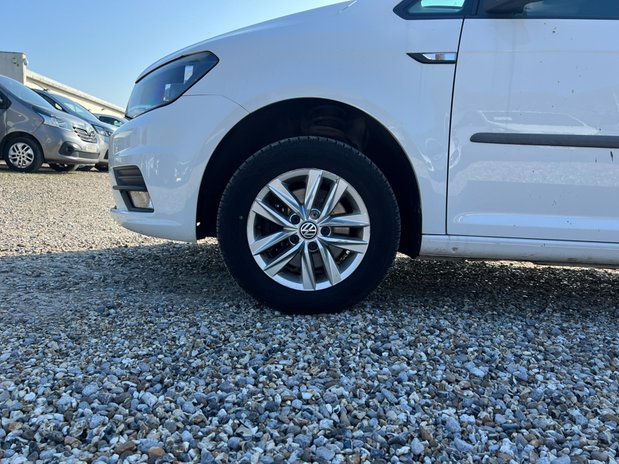 Volkswagen Caddy Maxi AUTO LWB L2H1 Highline C20 Air Con Alloys Camera Nav EURO 6 NO VAT 22