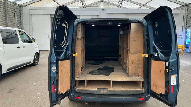 Ford Transit Custom SWB L1H1 Low Roof Limited 280 Air Con Alloys Sensors EURO 6 NO VAT 5