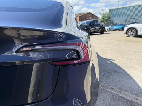 Tesla Model 3 Saloon 4dr Electric Auto RWD (208 ps) 19