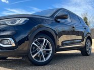 MG HS EXCLUSIVE DCT 15