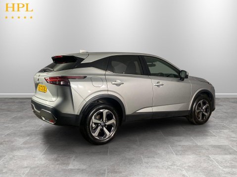 Nissan Qashqai 1.3 DIG-T MHEV N-Connecta SUV 5dr Petrol Hybrid XTRON Euro 6 (s/s) (158 ps) 13
