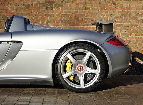 Porsche Carrera GT 4