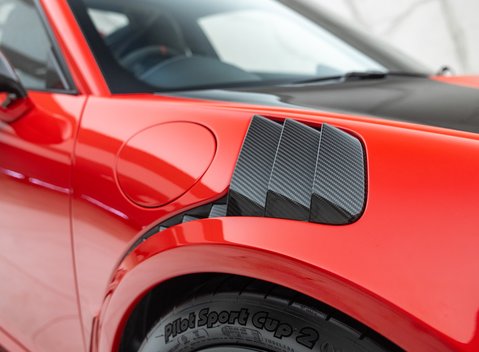 Porsche 911 GT2 RS Weissach (991) 42