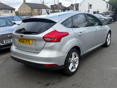 Ford Focus TITANIUM 7