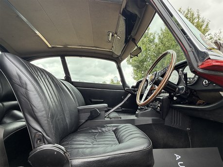 Jaguar E-Type 2+2 43