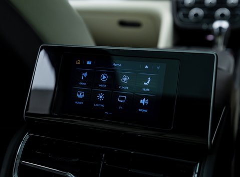 Bentley Bentayga V8 AZURE EWB First Edition 23