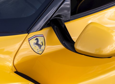 Ferrari LaFerrari Aperta 30