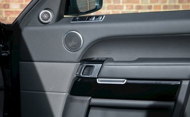 Land Rover Range Rover Sport 5.0 SVR 22