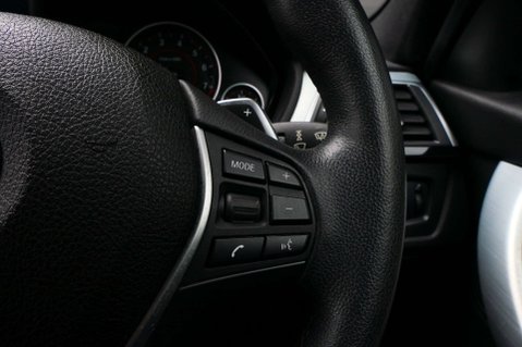 BMW 3 Series 2.0 320i Sport Auto 5dr 40