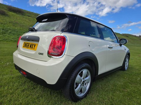 Mini Hatch 1.5 One Euro 6 (s/s) 3dr 13