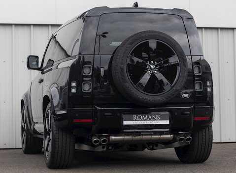 Land Rover Defender V8 3