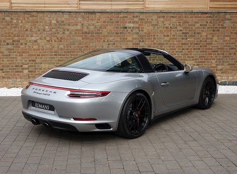 Porsche 911 (991) Targa 4 GTS 3