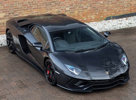 Lamborghini Aventador S LP740-4 10