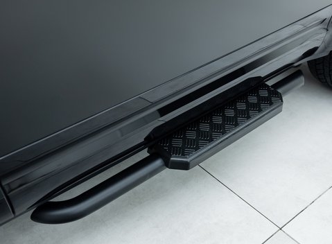 Land Rover Defender 90 D250 X-Dynamic SE URBAN 32