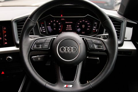 Audi A1 SPORTBACK TFSI S LINE 21