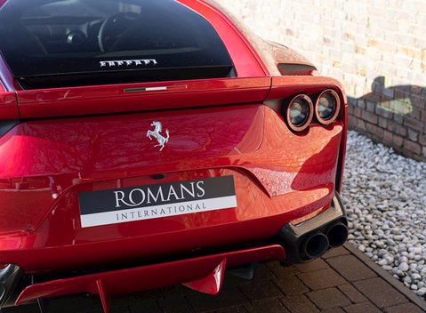 Ferrari 812 Superfast 26