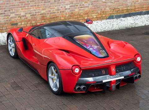 Ferrari LaFerrari 11