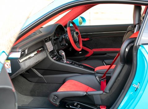 Porsche 911 (991) GT2 RS 13