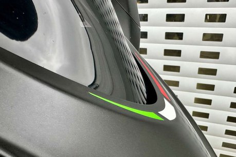 Aprilia RSV 1.1 RSV 4 1100 Factory 33