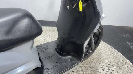 Peugeot Tweet GT 2023 RUNNING PROJECT LEARNER SCOOTER 125CC NEEDS WORK 13