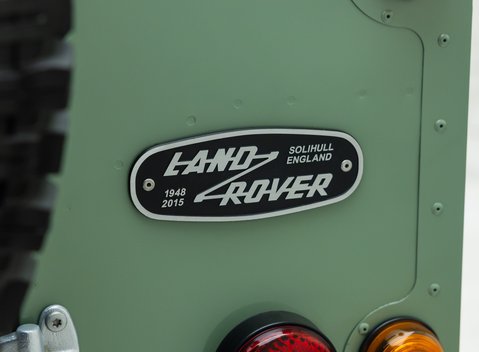Land Rover Defender 110 HERITAGE 36