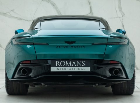 Aston Martin DB12 V8 7