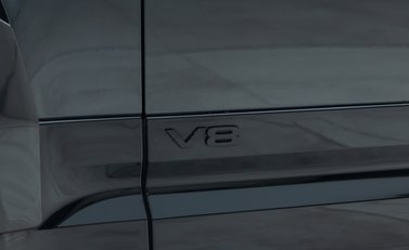 Land Rover Defender 90 V8 P525 35