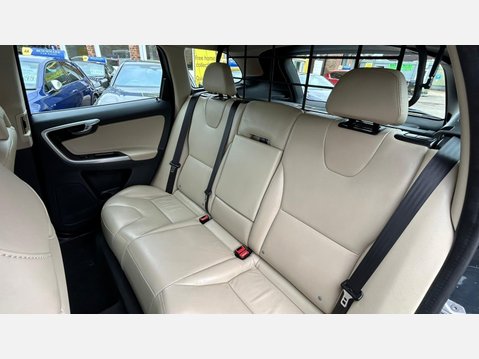 Volvo XC60 2.0 D4 SE Lux Auto Euro 6 (s/s) 5dr 22