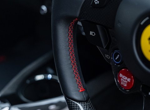 Ferrari 812 Competizione 26