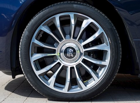 Rolls-Royce Dawn 12