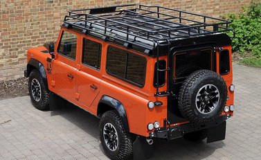 Land Rover 110 Adventure 16