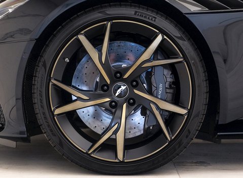 Aston Martin DBS Superleggera 8