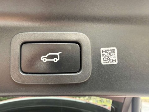 Jaguar F-Pace 2.0 F-PACE R-Sport AWD D Auto 4WD 5dr 19
