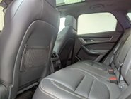 Jaguar F-Pace 2.0 F-PACE R-Dynamic HSE D MHEV AWD Auto 4WD 5dr 41