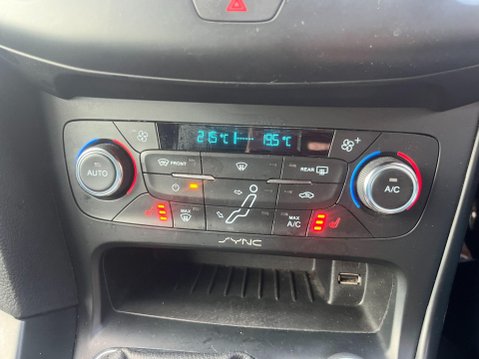 Ford Focus 2.0T EcoBoost ST-3 Euro 6 (s/s) 5dr 28