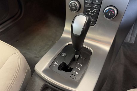 Volvo C70 2.5 T5 Sport Convertible 2dr Petrol Geartronic (234 g/km, 220 bhp) 23