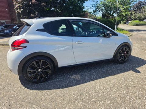 Peugeot 208 1.6 208 GTi 30th e-THP 3dr 19