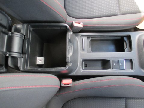 Ford Focus 1.0T EcoBoost ST-Line Euro 6 (s/s) 5dr 44