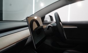 Tesla Model 3 LONG RANGE AWD Ryzen GROK AI One Owner Heat Pump Adaptive LEDs VAT Q 21