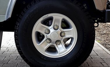 Land Rover 110 XS 10