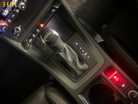 Audi Q3 1.5 TFSI CoD 35 S line SUV 5dr Petrol S Tronic Euro 6 (s/s) (150 ps) Revers 16