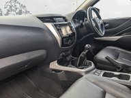 Nissan Navara DCI TEKNA 4X4 SHR DCB 20