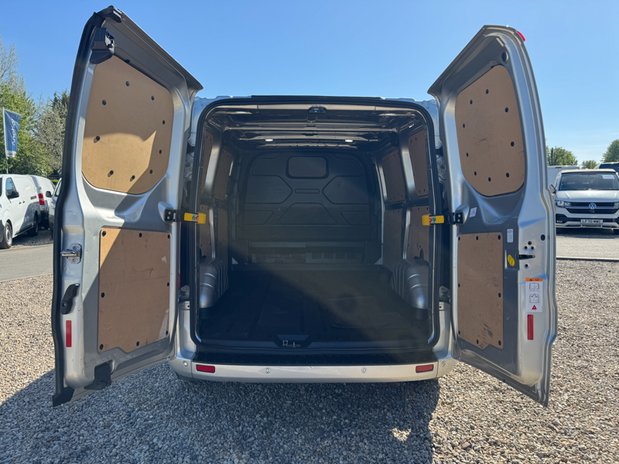 Ford Transit Custom SWB L1H1 Low Roof Sport 290 Air Con Alloys SELECT 16